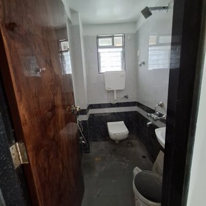 Bathroom in 1.5 BHK Apartment at Riddhi Heights, Thane West – for Sale