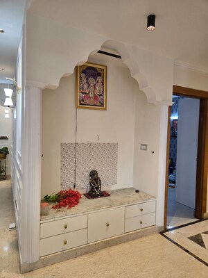 Furnished Amenities in 3 BHK Apartment at Parsvnath Green Ville, Sector 48 – for Rent