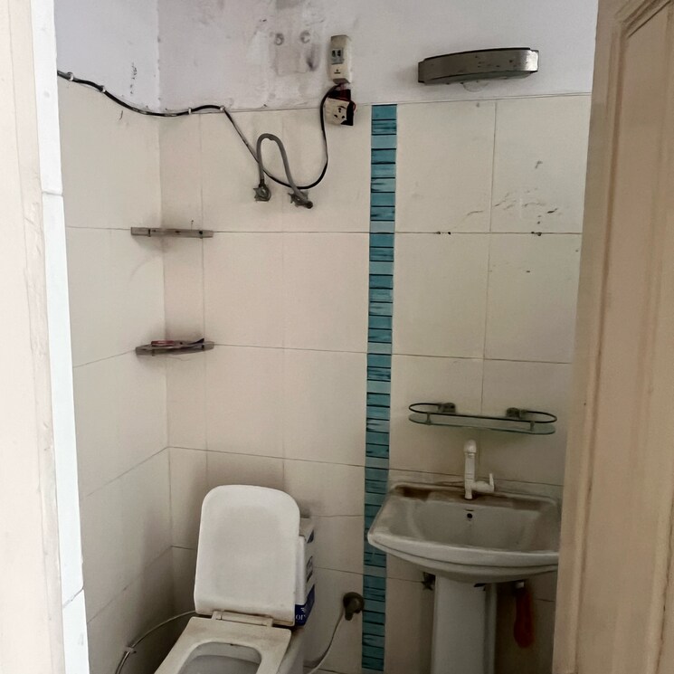 Bathroom, achievers-status-expandable-villa 4 Bedroom 2400 Sq.Ft. Villa In Bhankri Village Faridabad 9343959