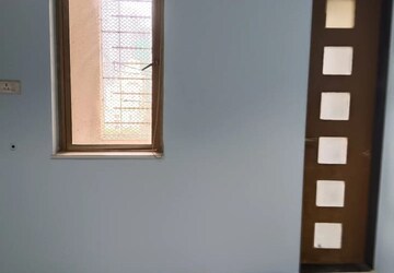 Room in 3 BHK Apartment at Kalpataru Siddhachal II, Kapur Bawdi – for Rent