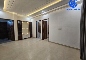 Room in 3 BHK Apartment at Pir Machalla – for Sale