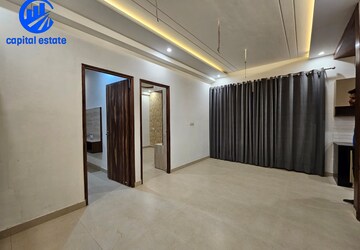 Room in 3 BHK Apartment at Pir Machalla – for Sale