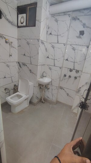 Master Bedroom in 2 BHK Builder Floor at Dwarka Mor – for Rent