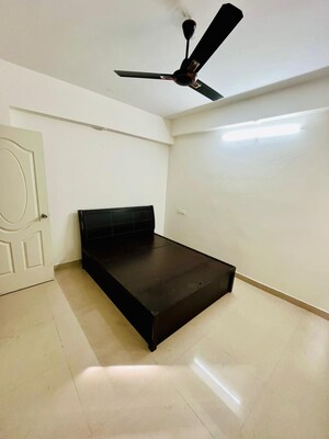 Room in 3 BHK Apartment at Integral Sunrise City, Kommadi – for Rent