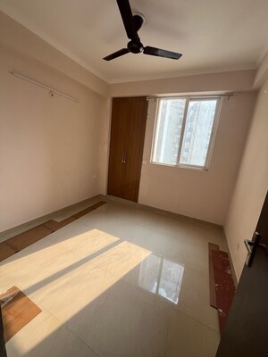 Bedroom in 3 BHK Apartment at Amrapali Golf Homes, Haibatpur – for Rent
