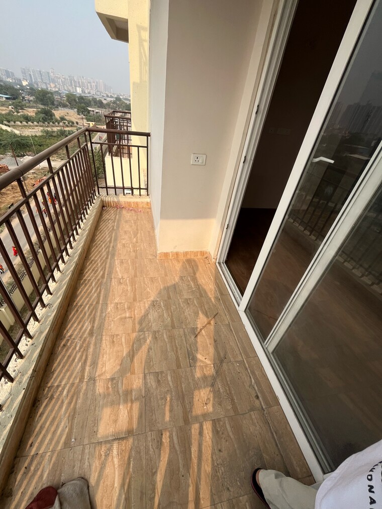 Balcony, amrapali-golf-homes 3 Bedroom 1115 Sq.Ft. Apartment In Haibatpur Greater Noida 9344043