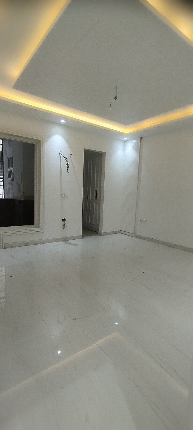 Room, green fields colony 4 Bedroom 290 Sq.Yd. Builder Floor In Green Fields Colony Faridabad 9344311