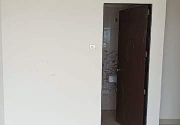 Room in 1 BHK Apartment at Regency Estate, Dombivli East – for Rent