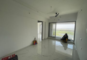 Room in 2 BHK Apartment at Mansarovar Pearl Gardens, Vasai West – for Rent
