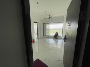 Room in 2 BHK Apartment at Mansarovar Pearl Gardens, Vasai West – for Rent