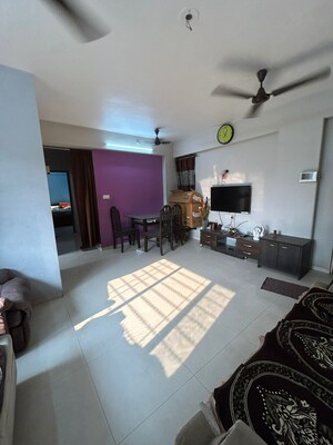 Master Bedroom in 1 BHK Apartment at Raunak Bliss, Ghodbunder Road – for Rent