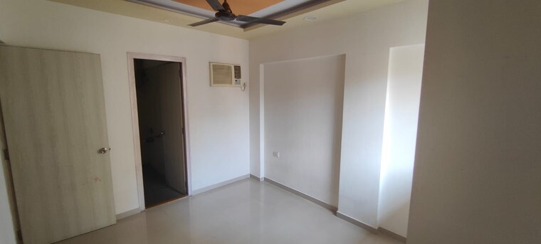 Room, dombivli east 1 Bedroom 500 Sq.Ft. Apartment In Dombivli East Thane 9344112