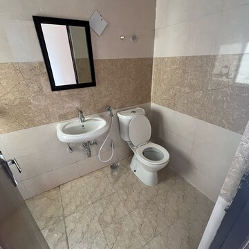 Bathroom in 3 BHK Apartment at Amrapali Golf Homes, Haibatpur – for Rent