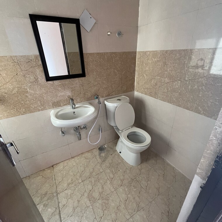 Bathroom, amrapali-golf-homes 3 Bedroom 1115 Sq.Ft. Apartment In Haibatpur Greater Noida 9344125