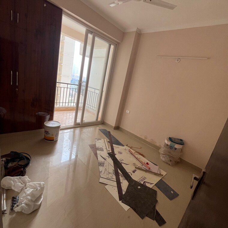 Team Area, amrapali-golf-homes 3 Bedroom 1115 Sq.Ft. Apartment In Haibatpur Greater Noida 9344125