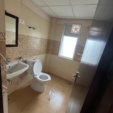 Bathroom in 3 BHK Apartment at Amrapali Golf Homes, Haibatpur – for Rent