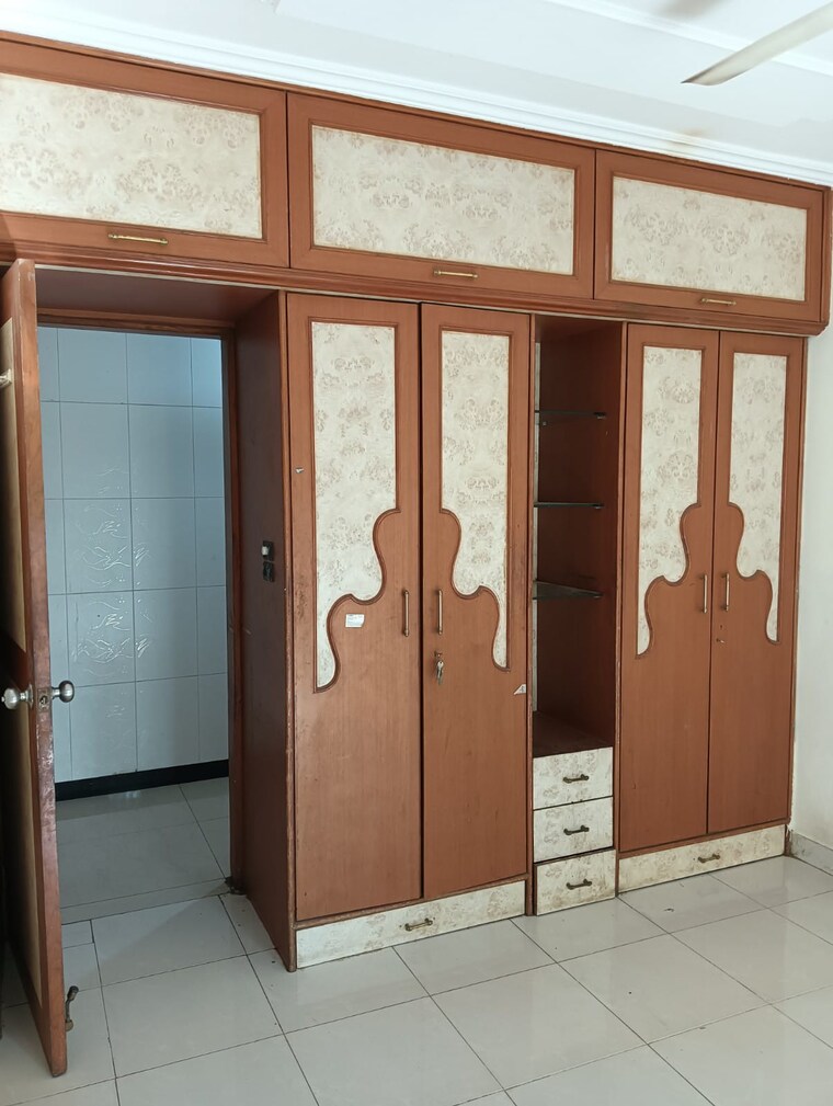 Room, windsor-garden-enclave 4 Bedroom 1200 Sq.Ft. Apartment In Vasant Vihar Thane 9344139