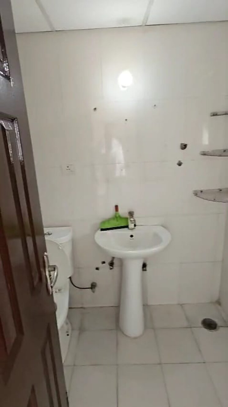 Bathroom, supertech-cape-town 2 Bedroom 930 Sq.Ft. Apartment In Sector 74 Noida 9344206