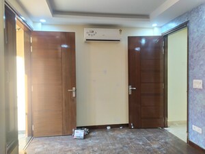 Master Bedroom in 2 BHK Builder Floor at Kalkaji – for Rent