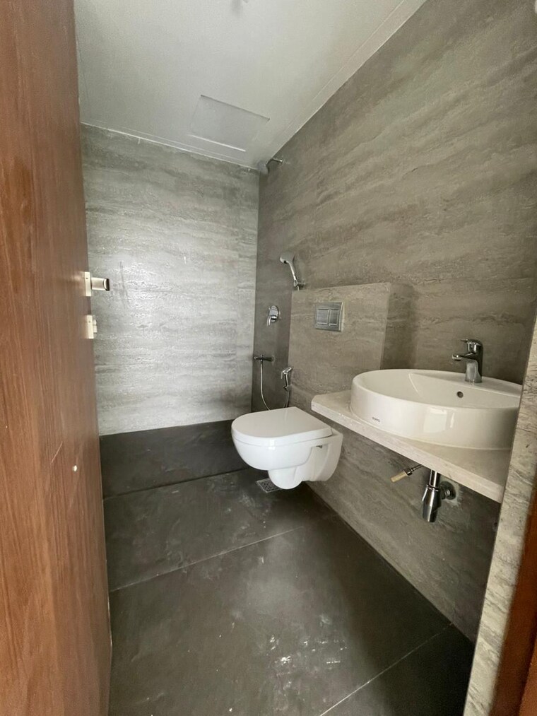Bathroom, hubtown-seasons 3 Bedroom 1137 Sq.Ft. Apartment In Chembur Mumbai 9344200