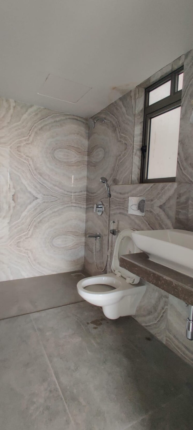 Bathroom, hubtown-seasons 3 Bedroom 1137 Sq.Ft. Apartment In Chembur Mumbai 9344200