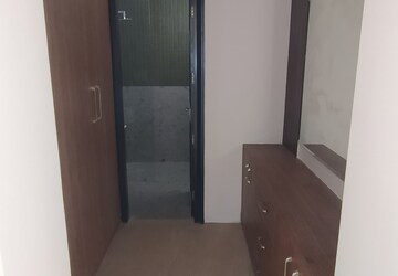 Furnished Amenities in 5 BHK Independent House at DLF Hyde Park, South Mullanpur – for Sale