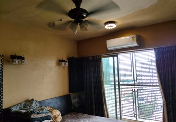 Room in 3 BHK Apartment at Shiv Shakti CHS Andheri, Andheri West – for Sale