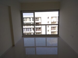 Room in 2 BHK Apartment at Godrej Central, Chembur – for Rent