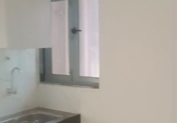 Room in 1 BHK Apartment at Regency Estate, Dombivli East – for Rent