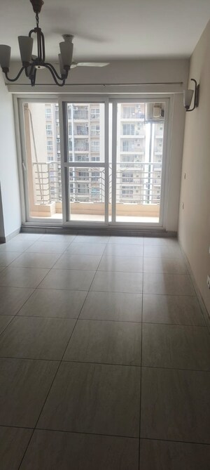 Room in 3 BHK Apartment at ABA Cleo County, Sector 121 – for Rent