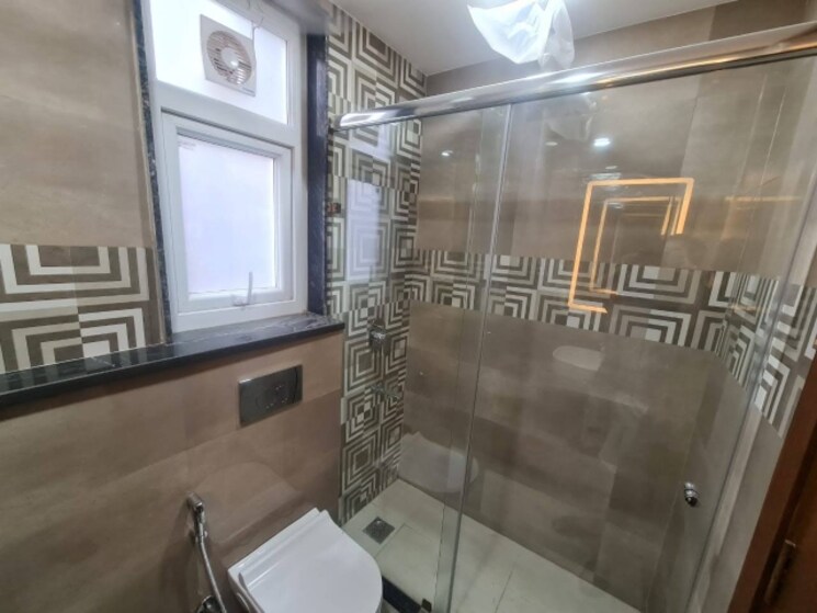Attached Bathroom, chittaranjan park 3 Bedroom 1450 Sq.Ft. Builder Floor In Chittaranjan Park Delhi 9344414