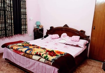 Bedroom in 2 BHK Independent House at Garhi Cantt – for Rent