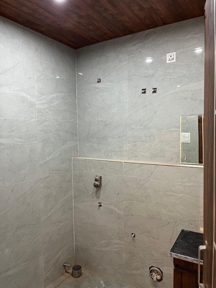 Bathroom, bima vihar 2 Bedroom 1450 Sq.Ft. Builder Floor In Bima Vihar Dehradun 9344413