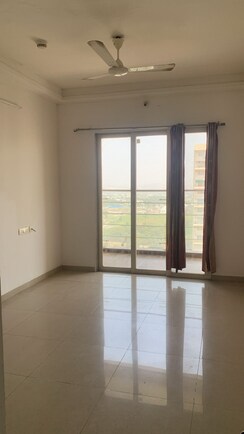 1 BHK + Extra Room Apartment For Sale in Kolte Patil Life Republic