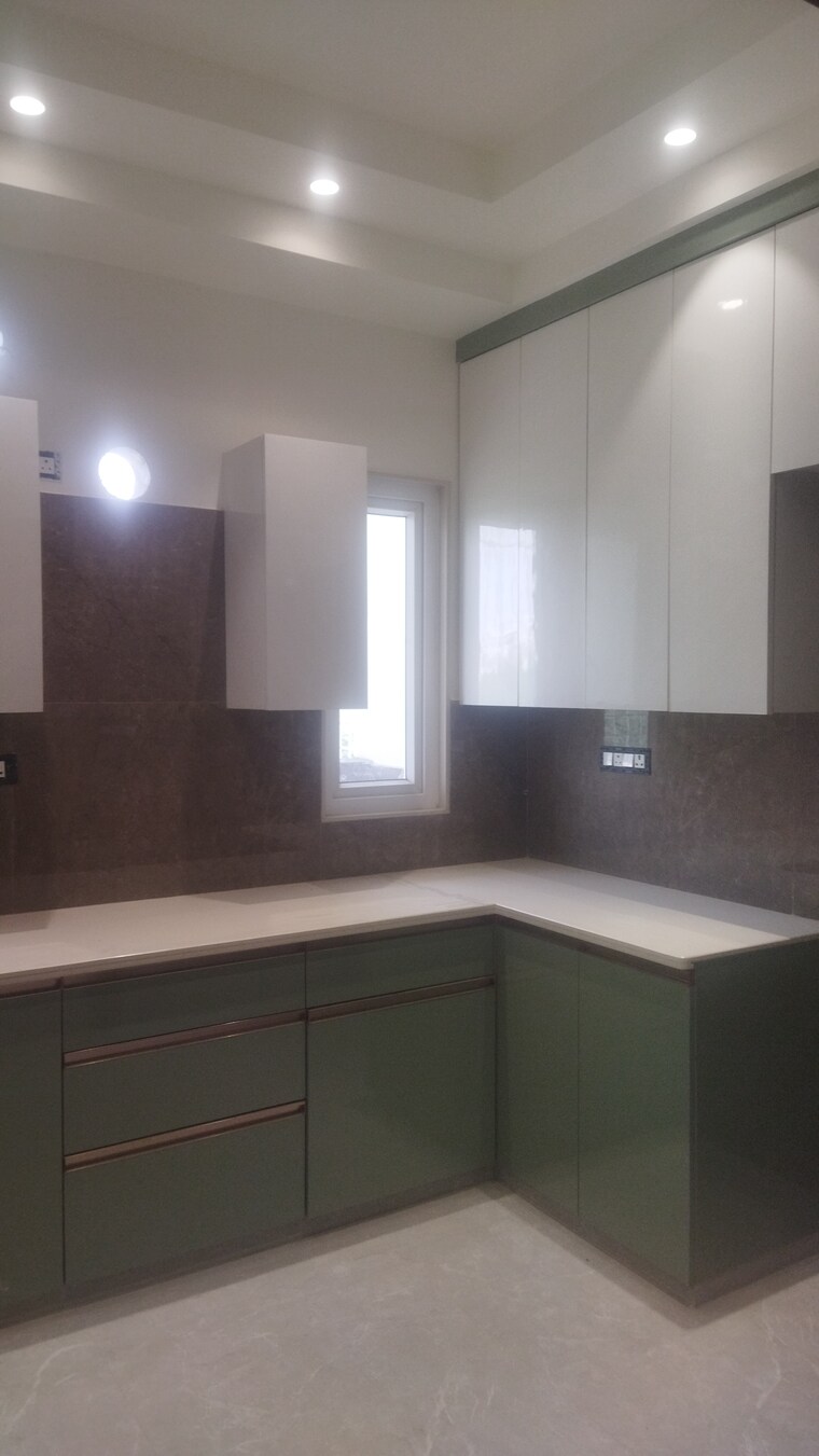 Kitchen, bptp-district-3 3 Bedroom 180 Sq.Yd. Builder Floor In Sector 85 Faridabad 9344432