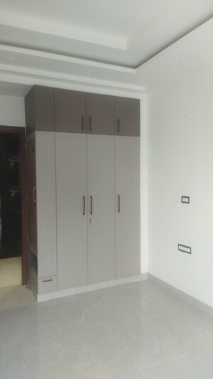 Room in 3 BHK Builder Floor at BPTP District 3, Sector 85 – for Sale