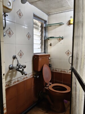 Master Bedroom in 1 BHK Apartment at Nikita Apartments Vakola, Vakola – for Rent