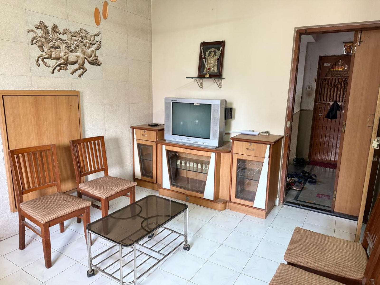 1 BHK 410 Sq.Ft. Apartment in Swastik Park CHS