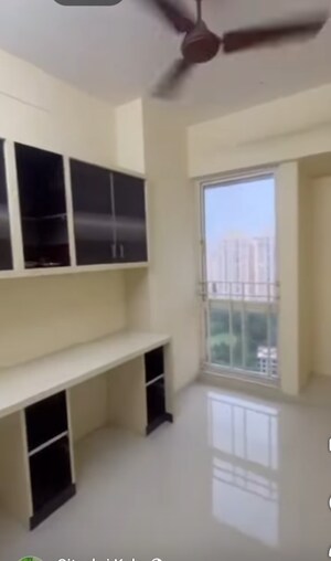 Room in 3 BHK Apartment at Vijay Orovia, Ghodbunder Road – for Rent
