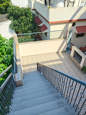 Staircase in 1 BHK Independent House at Garhi Cantt – for Rent