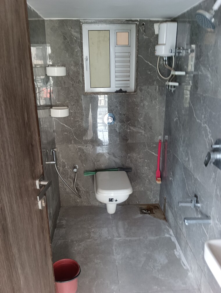 Bathroom, gurukrupa-guru-atman 3 Bedroom 880 Sq.Ft. Apartment In Kalyan West Thane 9344731