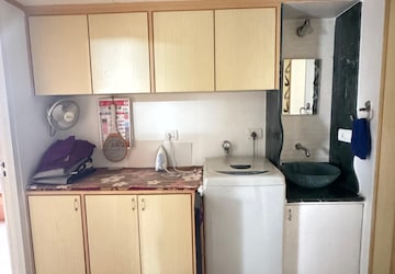 Kitchen in 3 BHK Apartment at Kalpataru Tower, Kalwa – for Rent