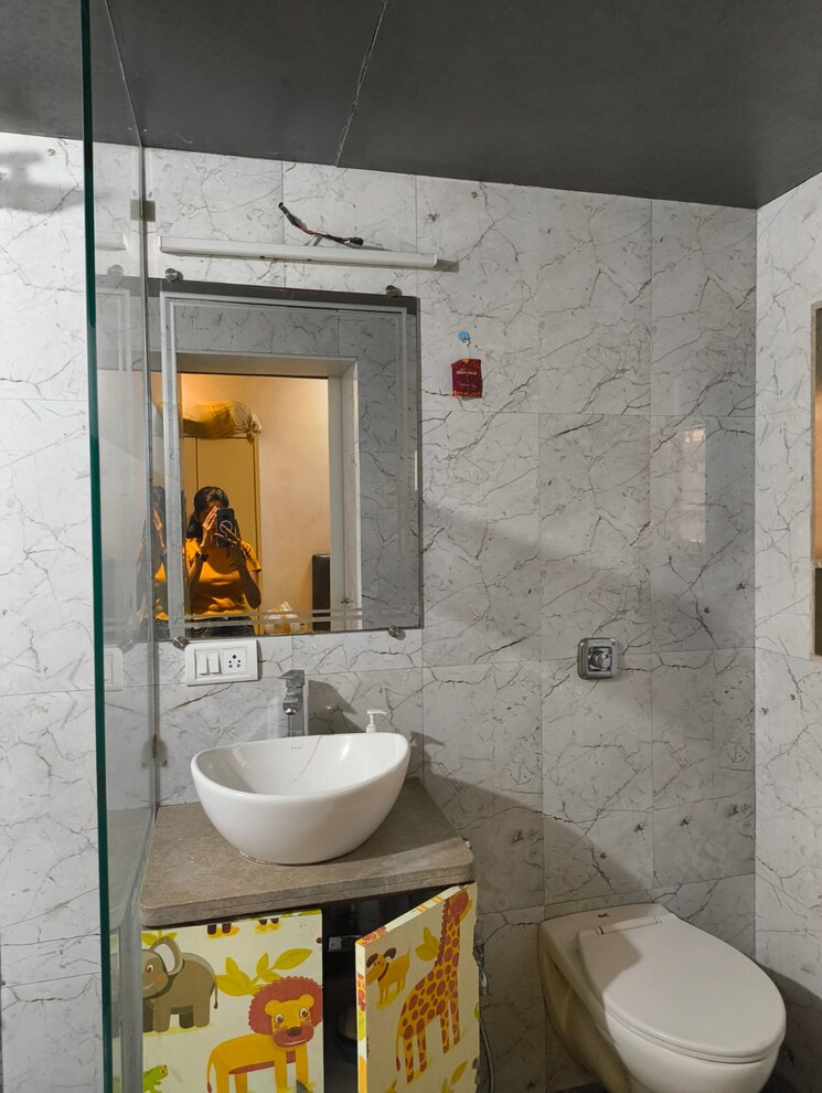 Bathroom, venus-chs-worli 2 Bedroom 750 Sq.Ft. Apartment In Worli Mumbai 9344720