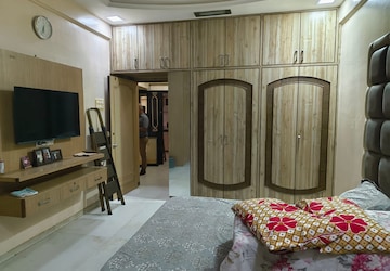 Bedroom in 2 BHK Apartment at Venus CHS Worli, Worli – for Rent