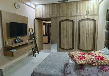 Bedroom in 2 BHK Apartment at Venus CHS Worli, Worli – for Rent