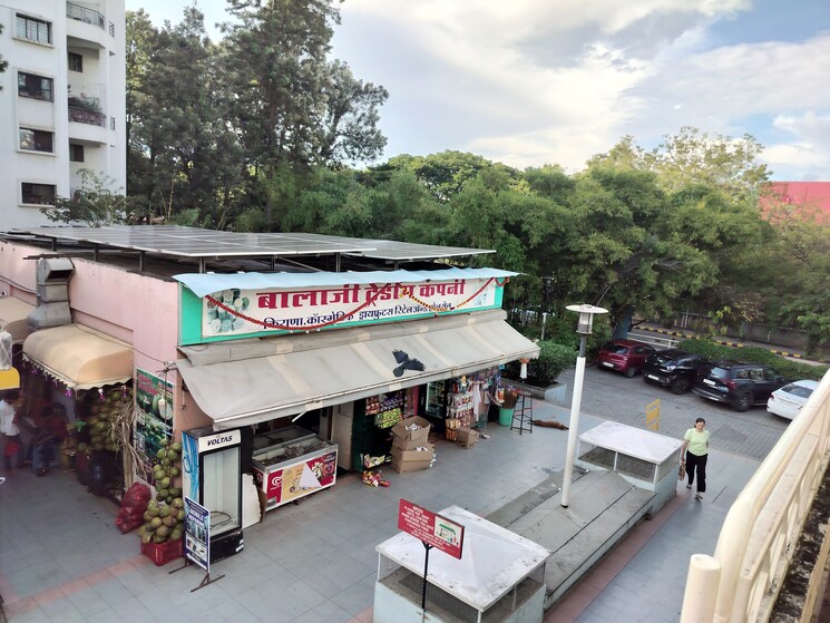 Team Area, destination-center Commercial Shop 240 Sq.Ft. In Hadapsar Pune 9344915
