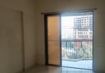 Room in 1 BHK Apartment at Sanghvi Dev Aashish, Jamil Nagar – for Sale