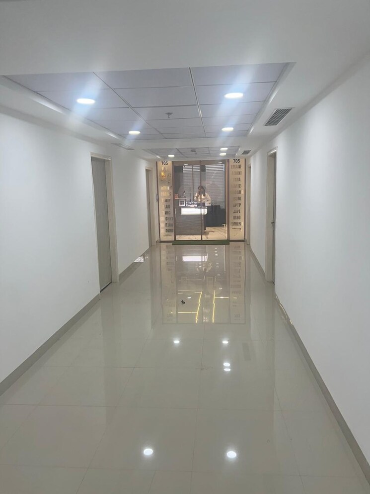 undefined, sector 47 Commercial Office Space 1000 Sq.Ft. In Sector 47 Gurgaon 9345220