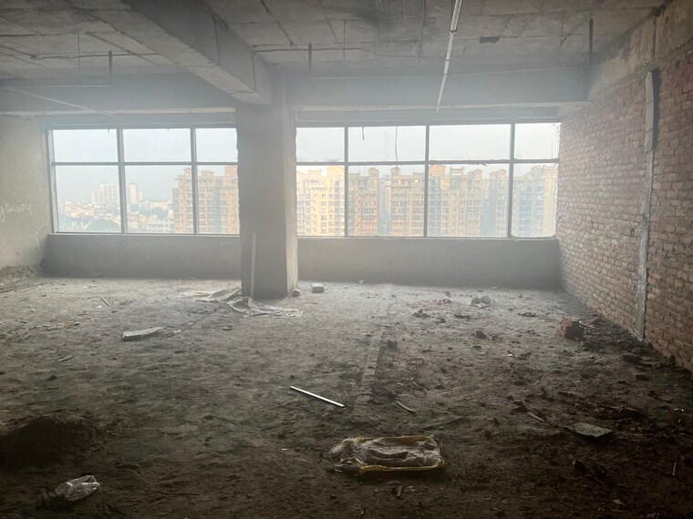 Parking, sector 47 Commercial Office Space 1000 Sq.Ft. In Sector 47 Gurgaon 9345220