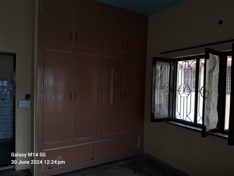 Room, gms road 2 Bedroom 1800 Sq.Ft. Villa In Gms Road Dehradun 9345028